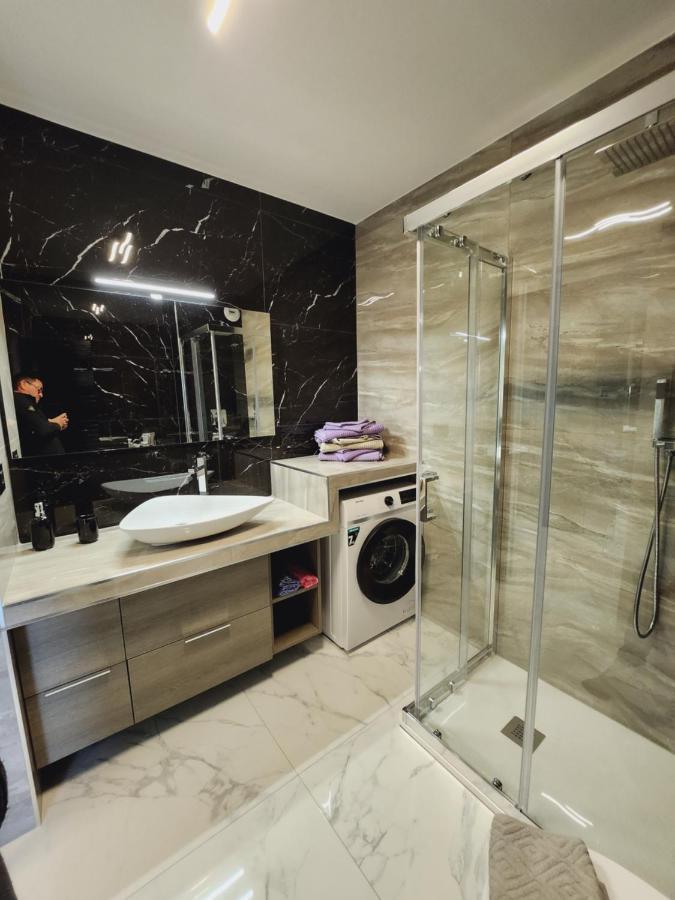 Apartment Exclusive Panoramic Sea View In Victoria *